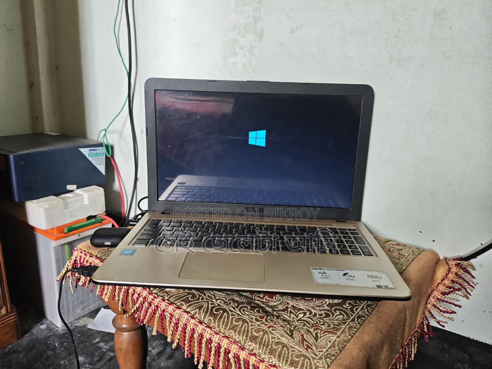 Laptop Asus VivoBook X540SA 4GB Intel Core 3 HDD 512GB