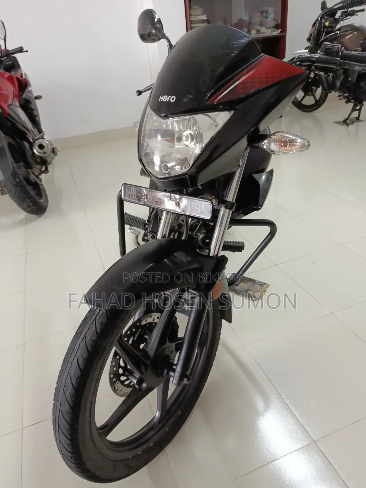 Hero Glamour 2018 Black