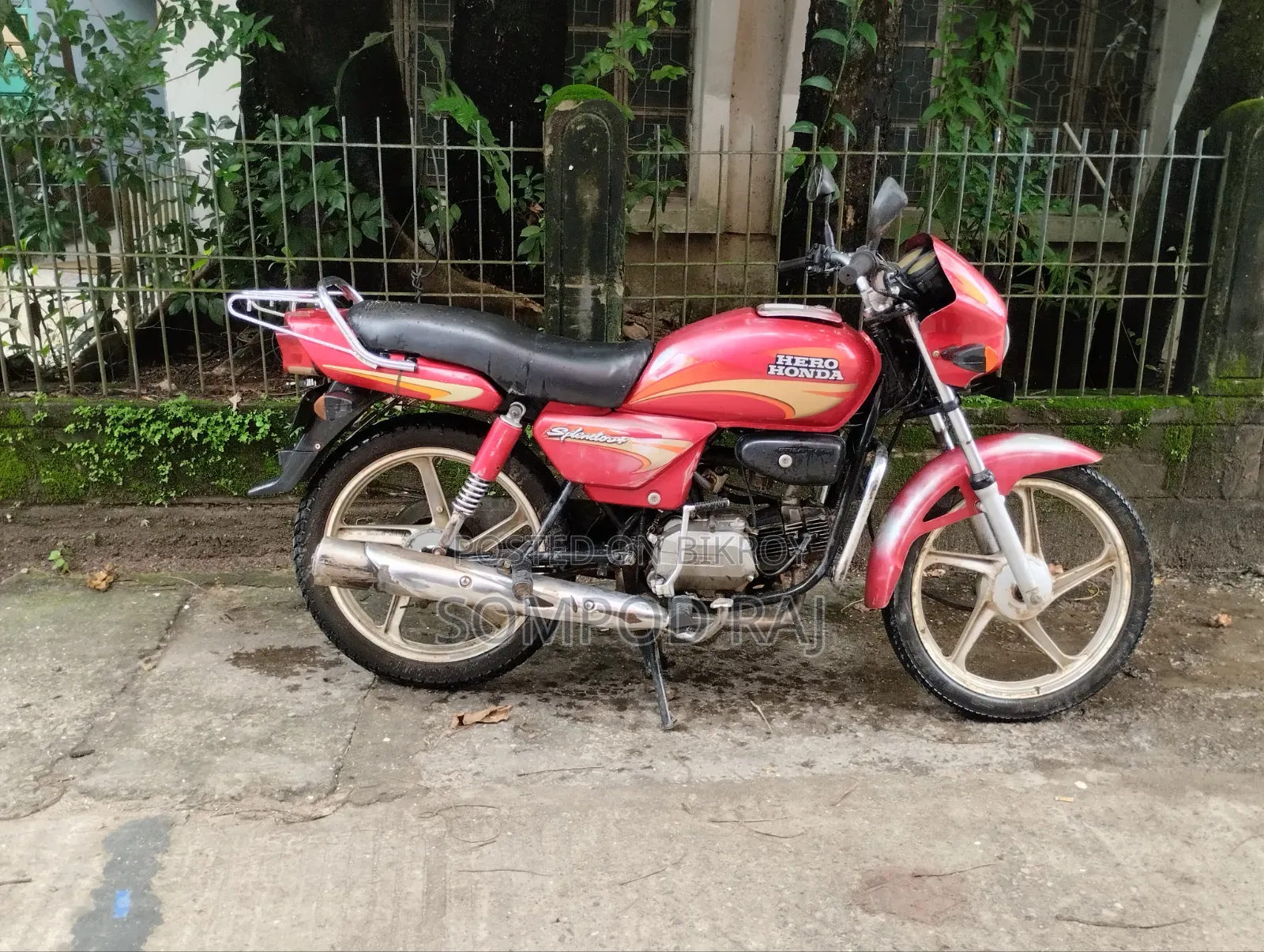 হিরো স্প্লেন্ডার প্লাস ২০১৮ রেড