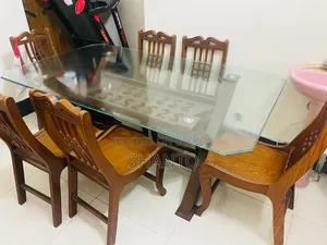 ৬ আসনের ডাইনিং টেবিল