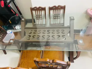 ৬ আসনের ডাইনিং টেবিল