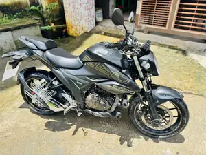 সুজুকি জিক্সার ২৫০ ২০২৪ ব্ল্যাক