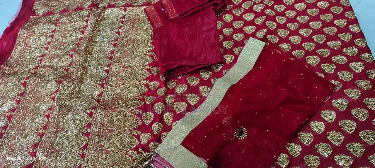 বিয়ের শাড়ি