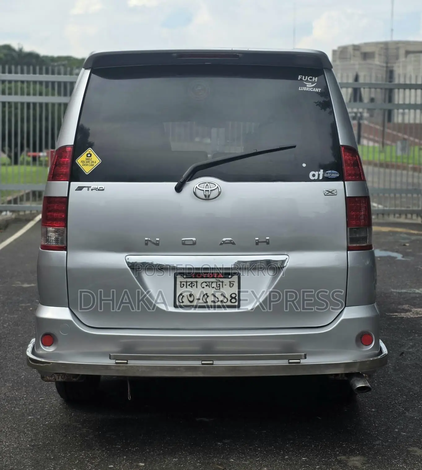 Toyota Noah 2005 Silver