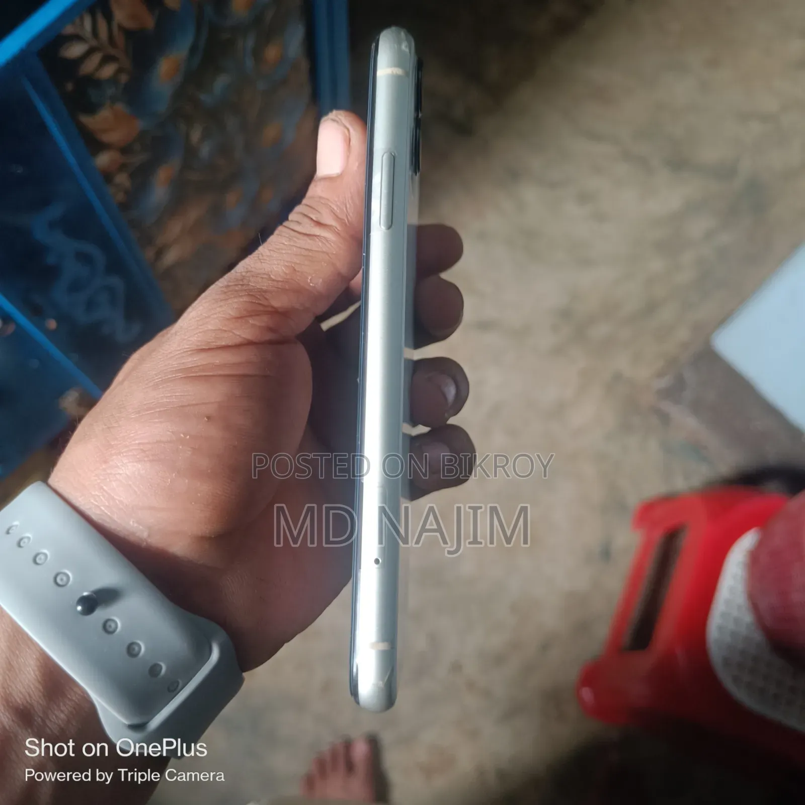 অ্যাপল আইফোন ১১ ৬৪ জিবি হোয়াইট
