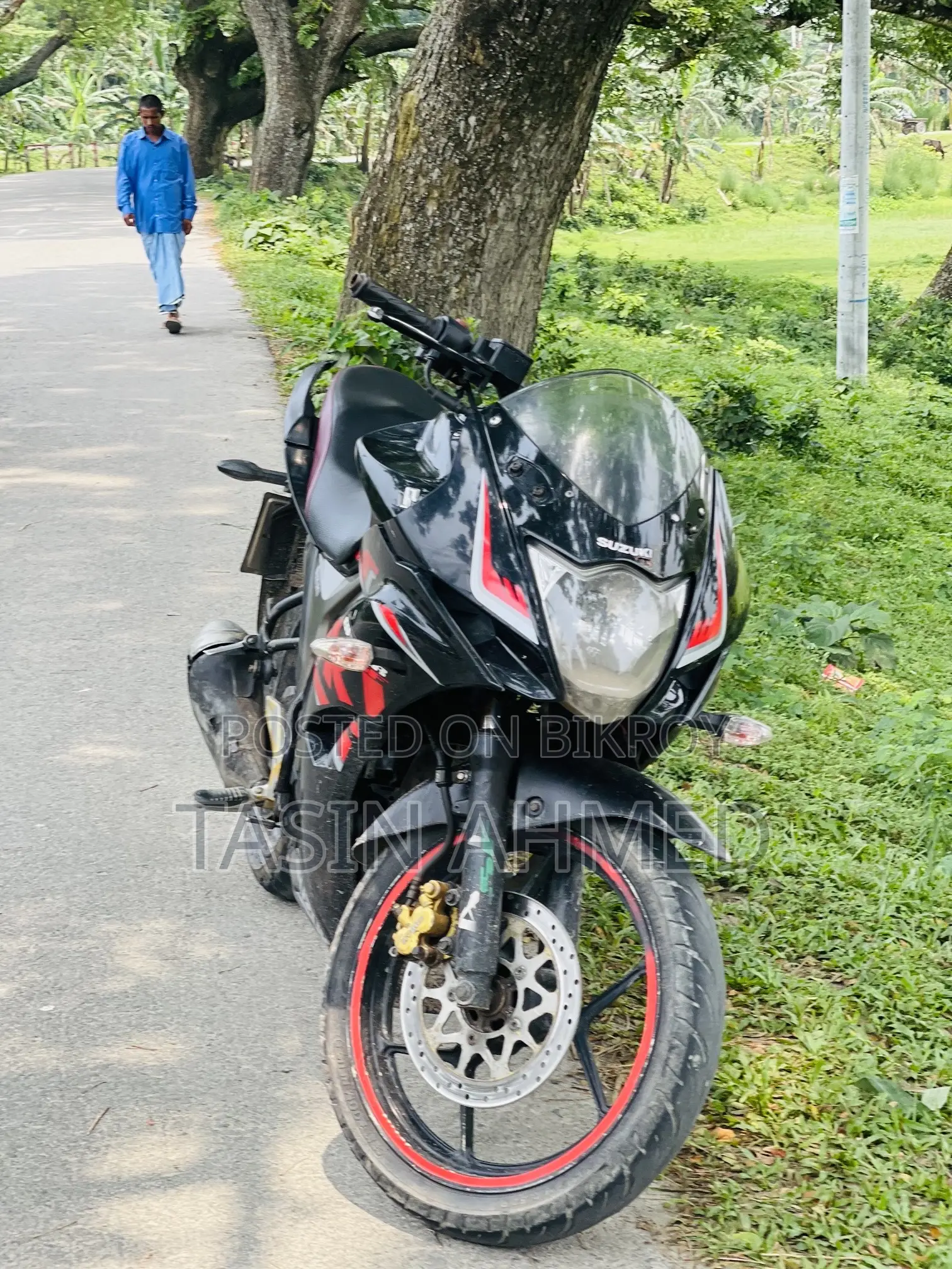 সুজুকি জিক্সার এসএফ ২০১৬ কালো
