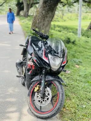 সুজুকি জিক্সার এসএফ ২০১৬ কালো