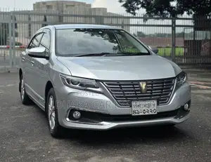 Toyota Premio 2017 Silver