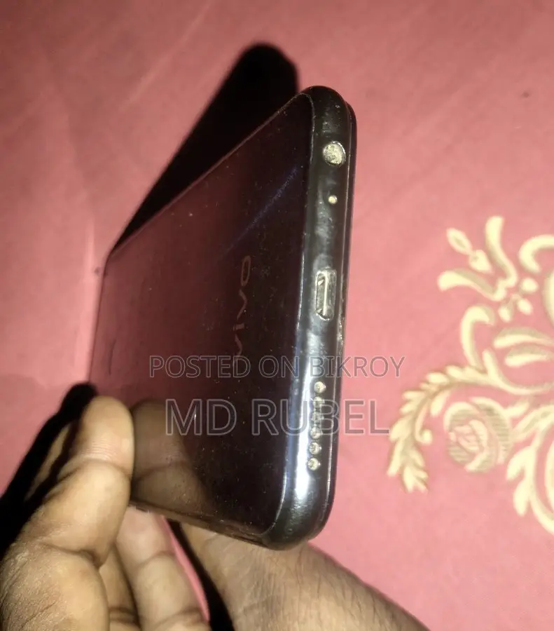 Vivo Y11 32 GB Black