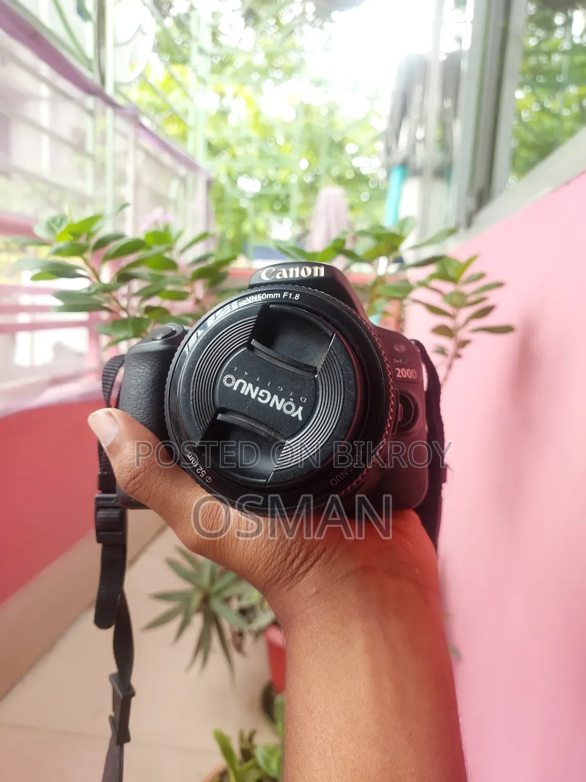 Canon 200D