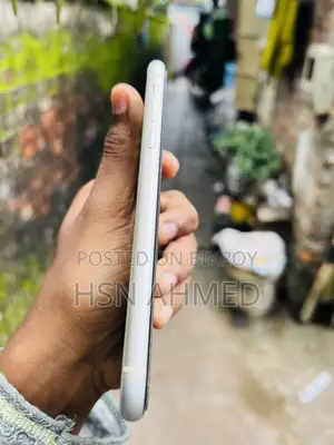 Apple iPhone 11 128 GB White