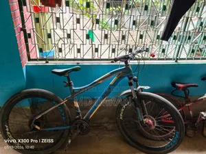 The bicycle is good and in completely fresh condition, please contact if you want to buy