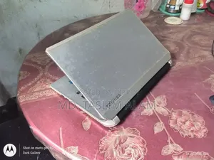 ল্যাপটপ তোশিবা স্যাটেলাইট এস৪০ ৪জিবি ইন্টেল কোর আই৫ এসএসএইচডি হাইব্রিড ২৫৬জিবি