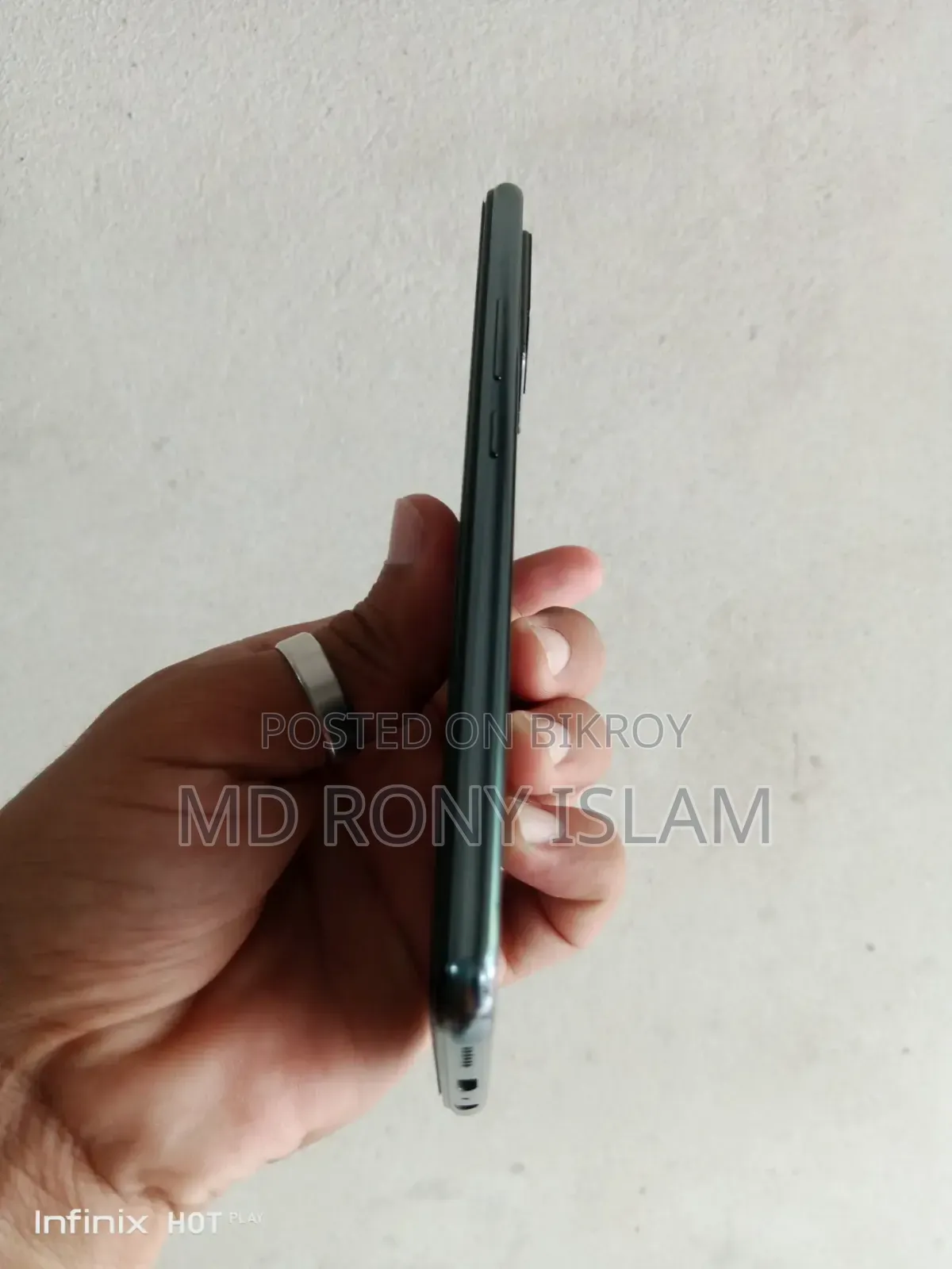Vivo V21e 128 GB Black