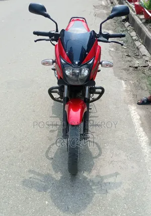 বাজাজ পালসার ১৫০ ২০১৮ লাল