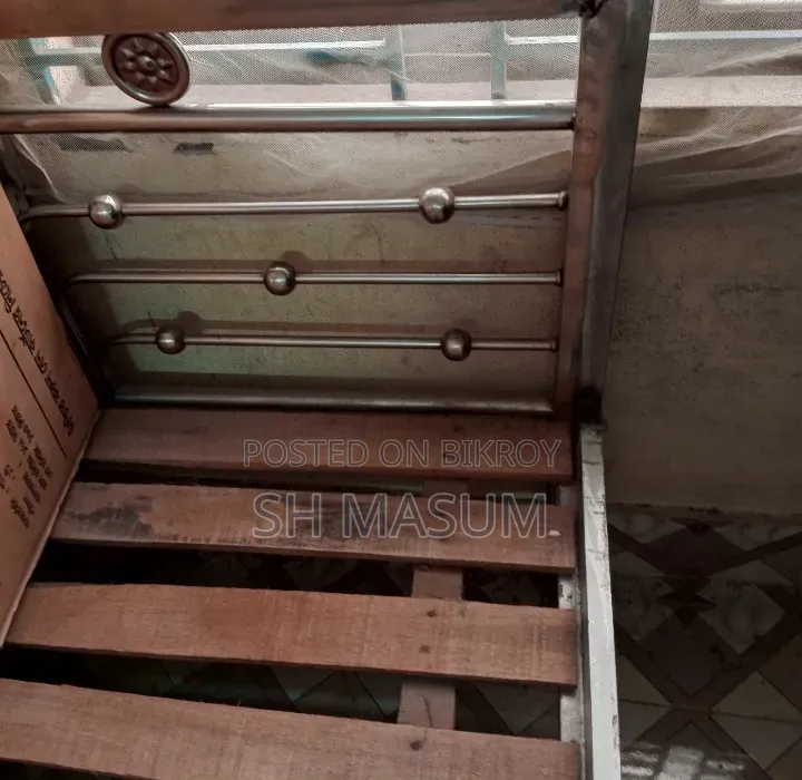 মেটাল সেমি ডাবল বেড
