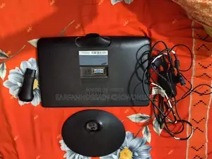 Monitor 16 Inch; Brand - Samsung