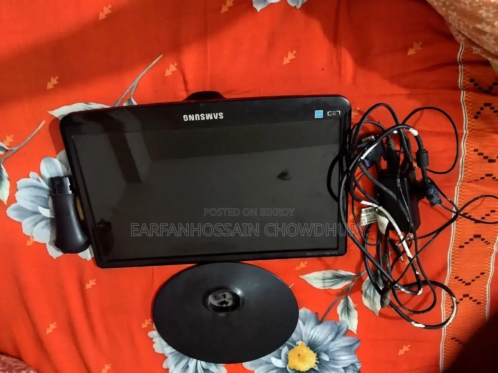 Monitor 16 Inch; Brand - Samsung