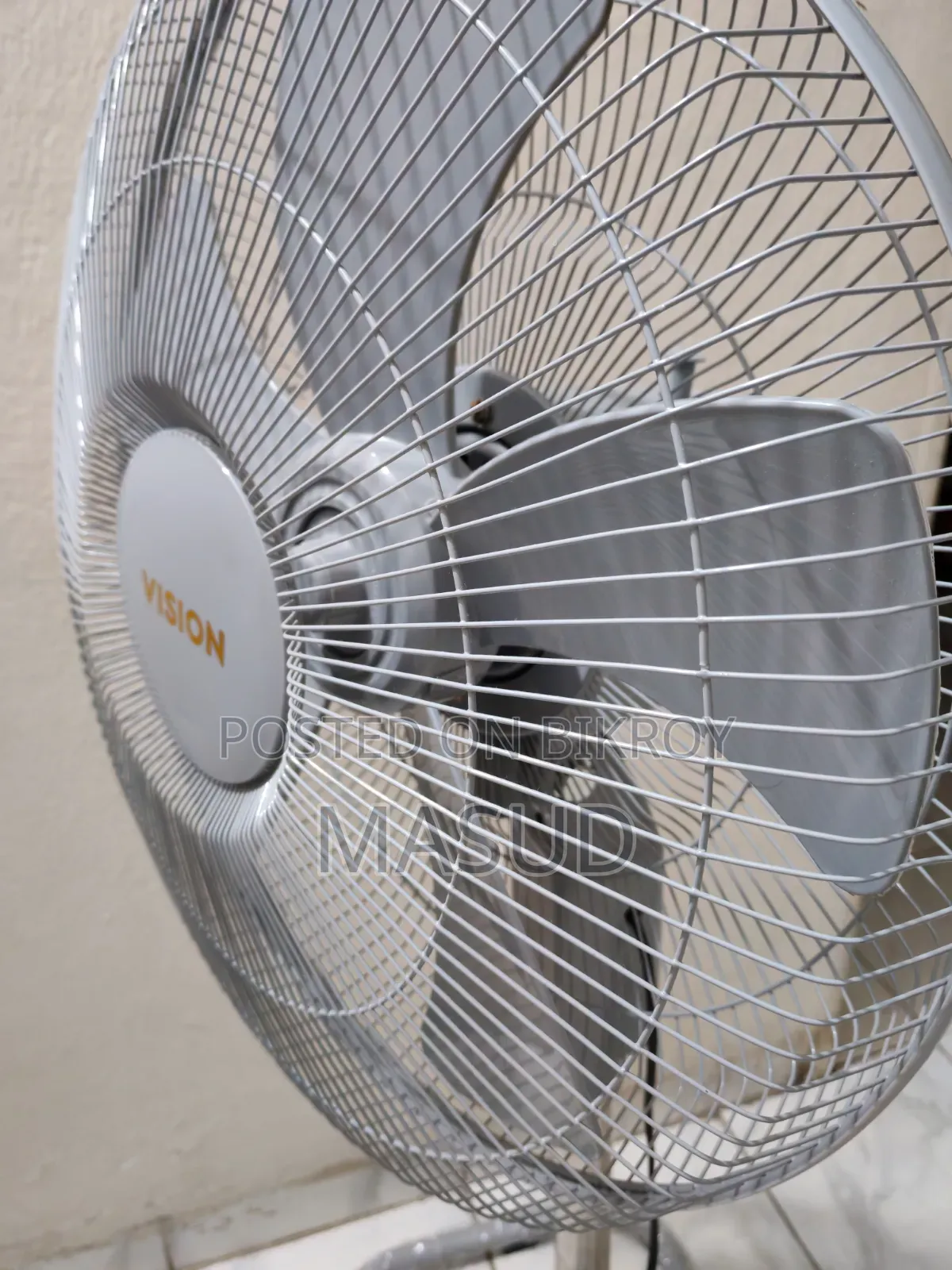 VISION Heavy Duty Stand Fan-Trendy-Gray- 5 Blades- Size: 18 inch