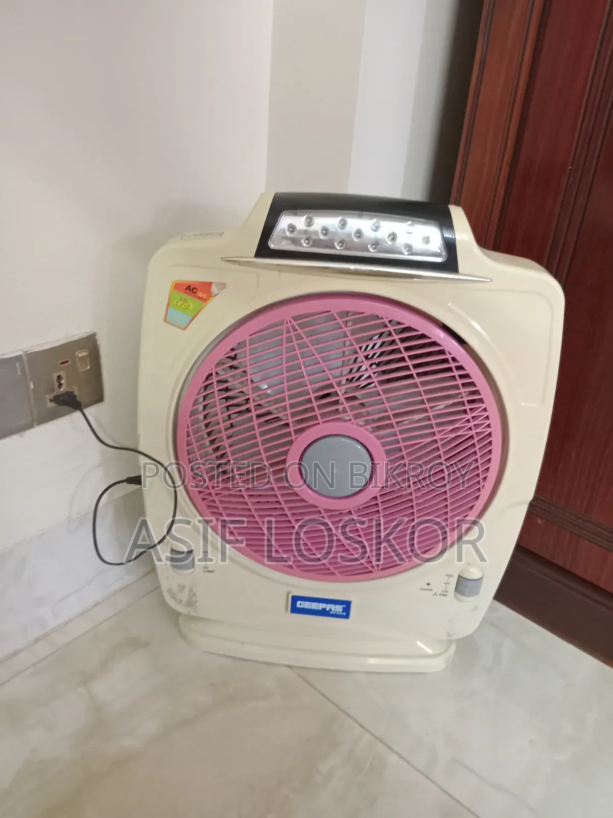 Charger Fan or Table Fan