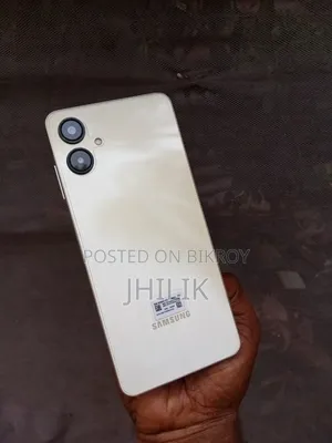 Samsung Galaxy A06 64 GB Gold