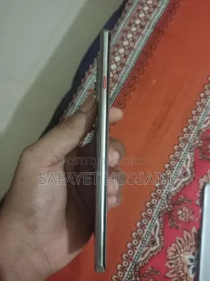 টেকনো ক্যামন ৪০ প্রো ৪জি ২৫৬ জিবি রূপালী