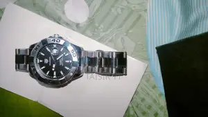 প্রিমিয়াম ঘড়ি