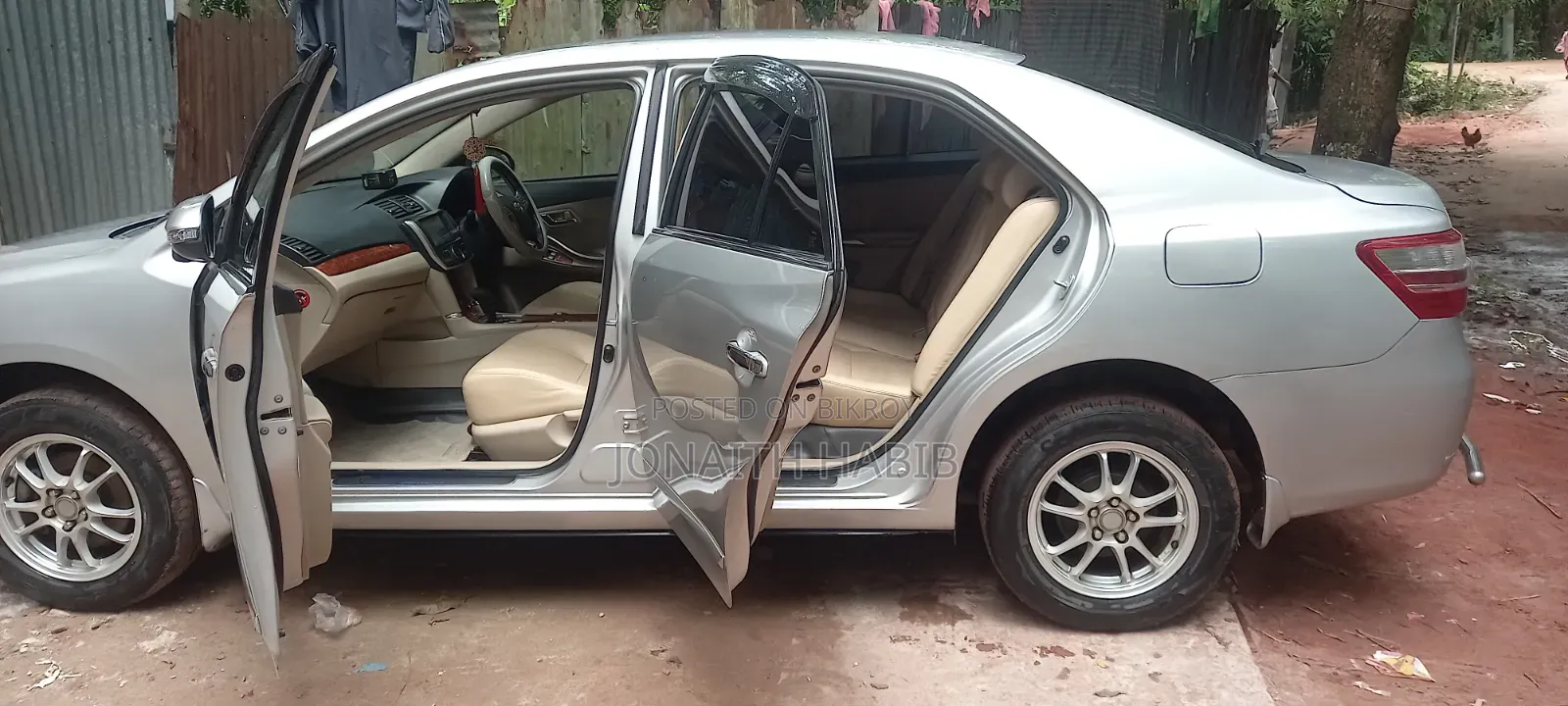 New Toyota Premio 2015 Silver