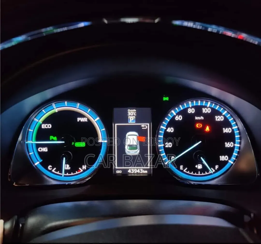 Toyota Harrier Hybrid Progress 2015 White