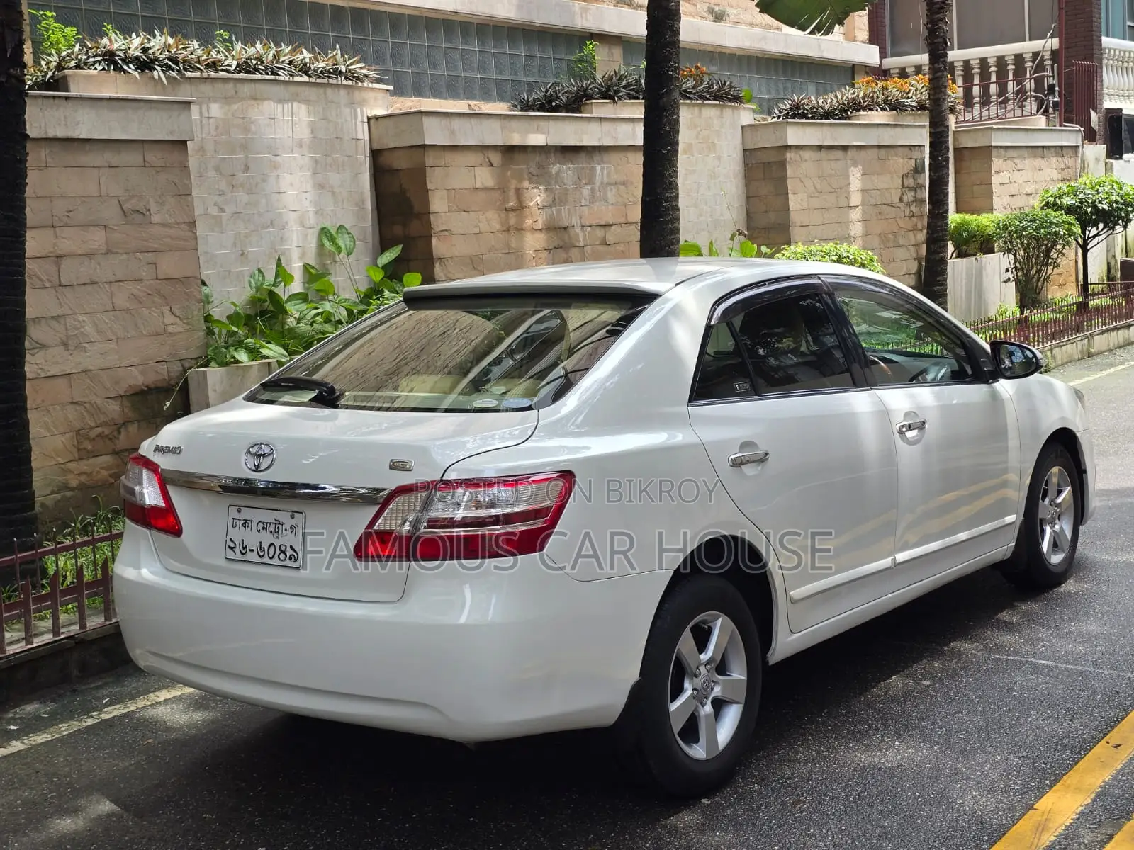 Toyota Premio 1.5 Front-Wheel Drive 2013 Pearl