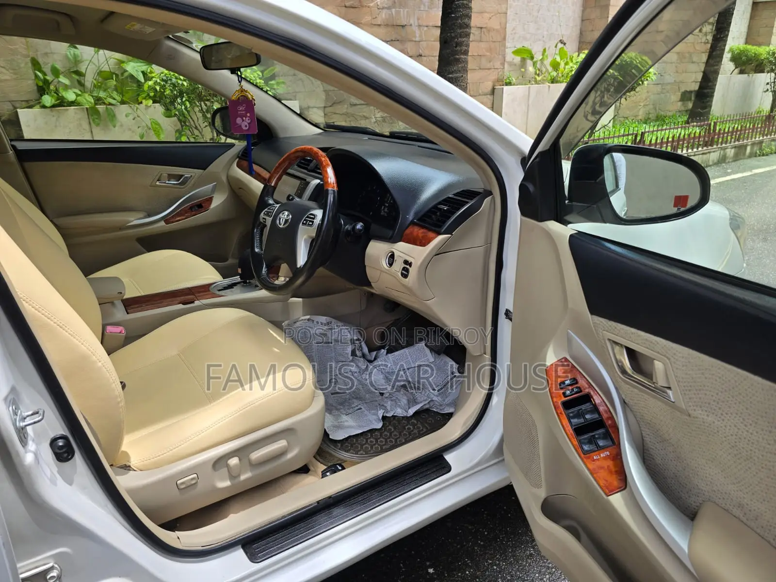 Toyota Premio 1.5 Front-Wheel Drive 2013 Pearl