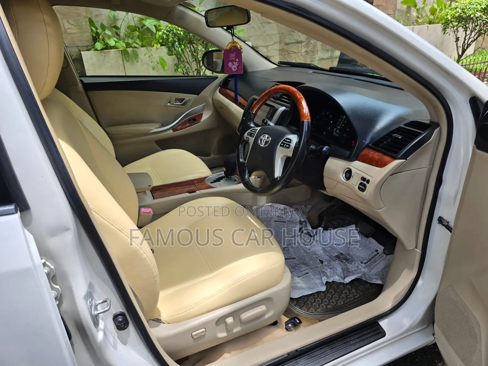 Toyota Premio 1.5 Front-Wheel Drive 2013 Pearl