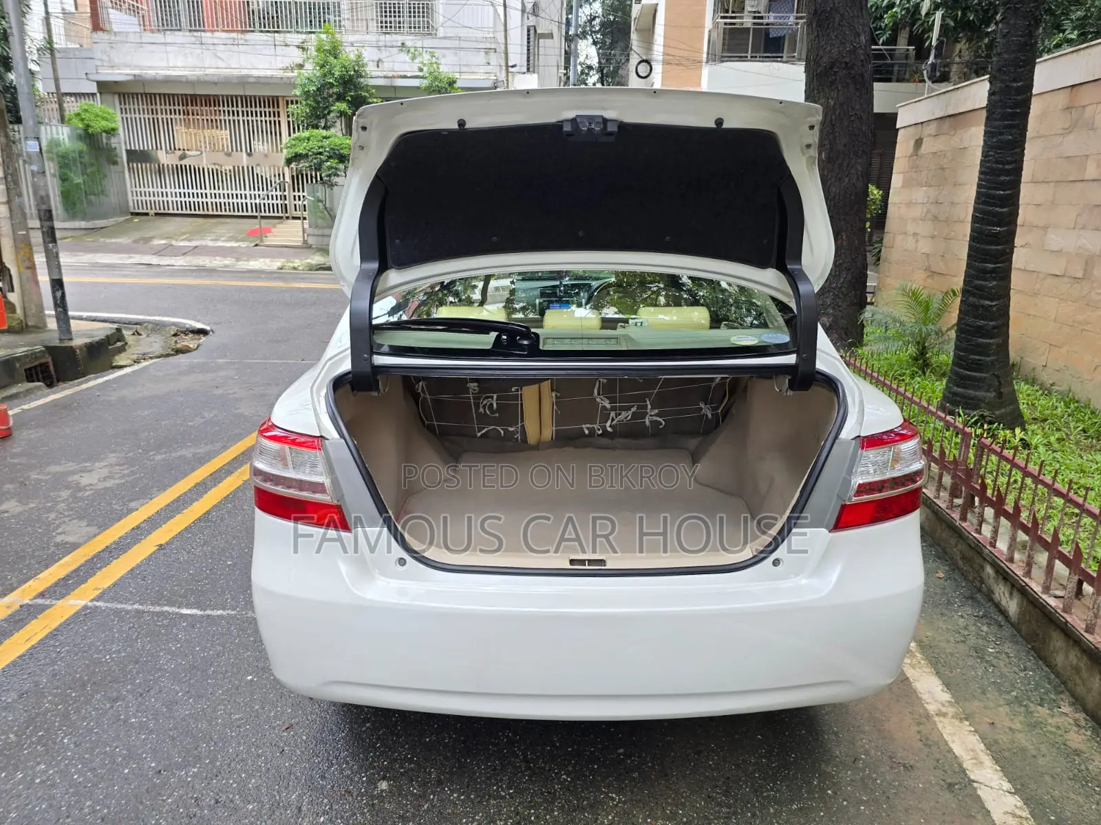 Toyota Premio 1.5 Front-Wheel Drive 2013 Pearl