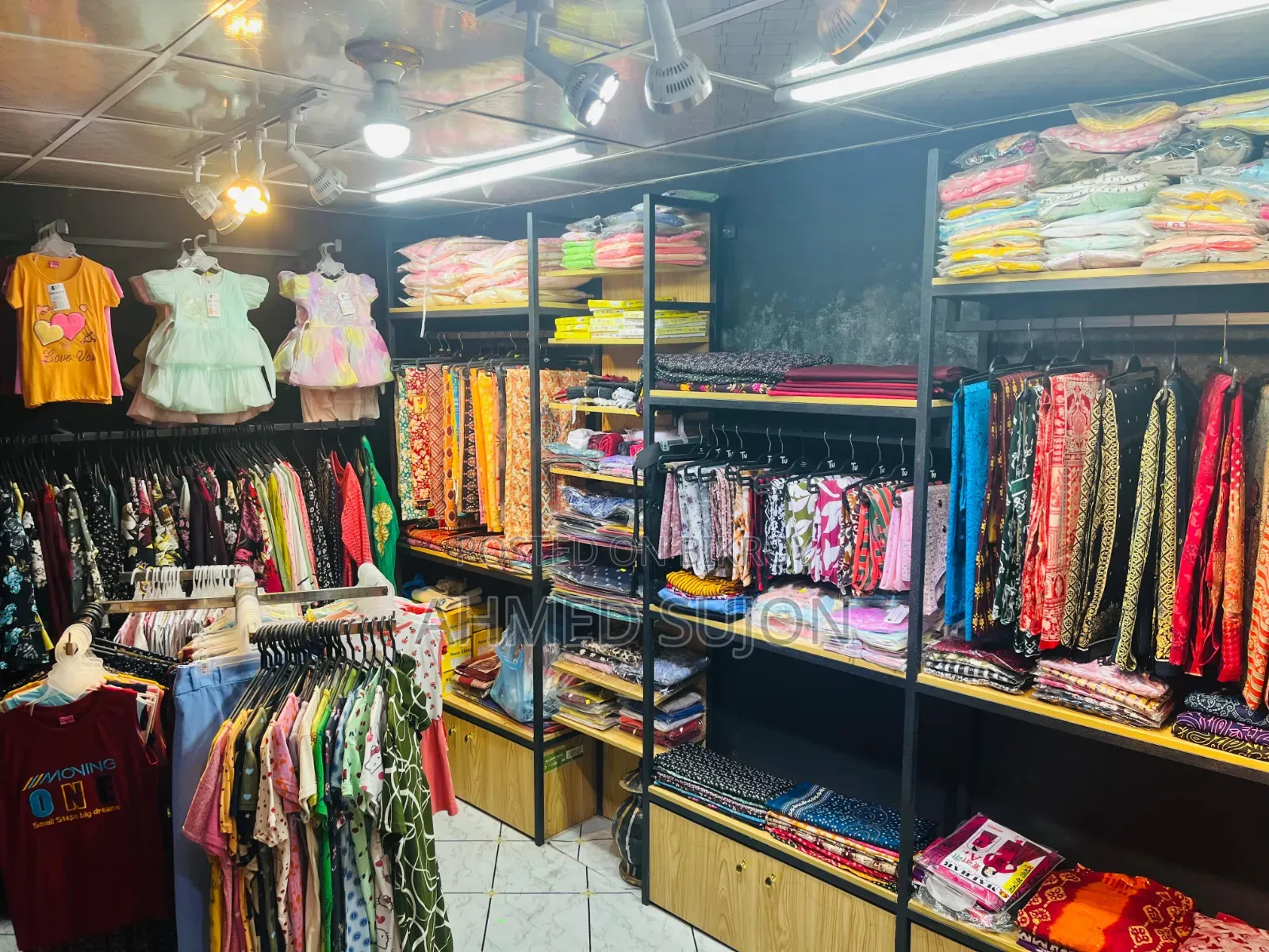 Running clothing showroom for sale