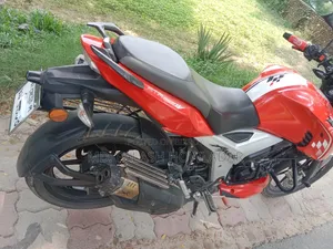 TVS Apache RTR 160 4V 2023 Red
