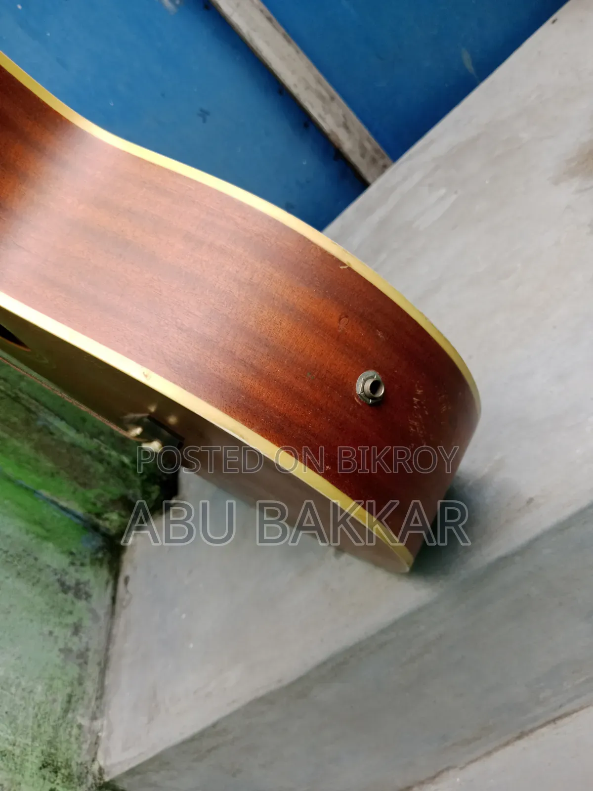 গিটার টি বিক্রি হবে