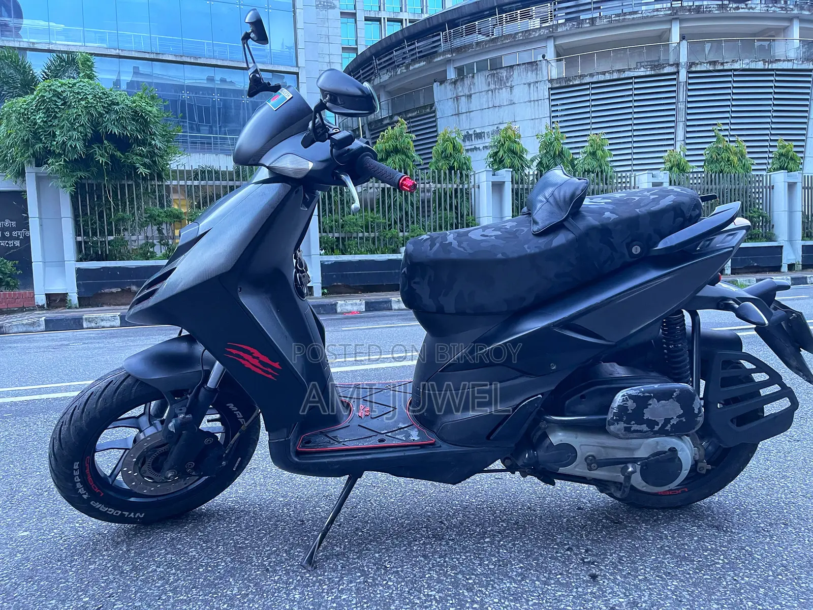 Aprilia SR 2021 Black