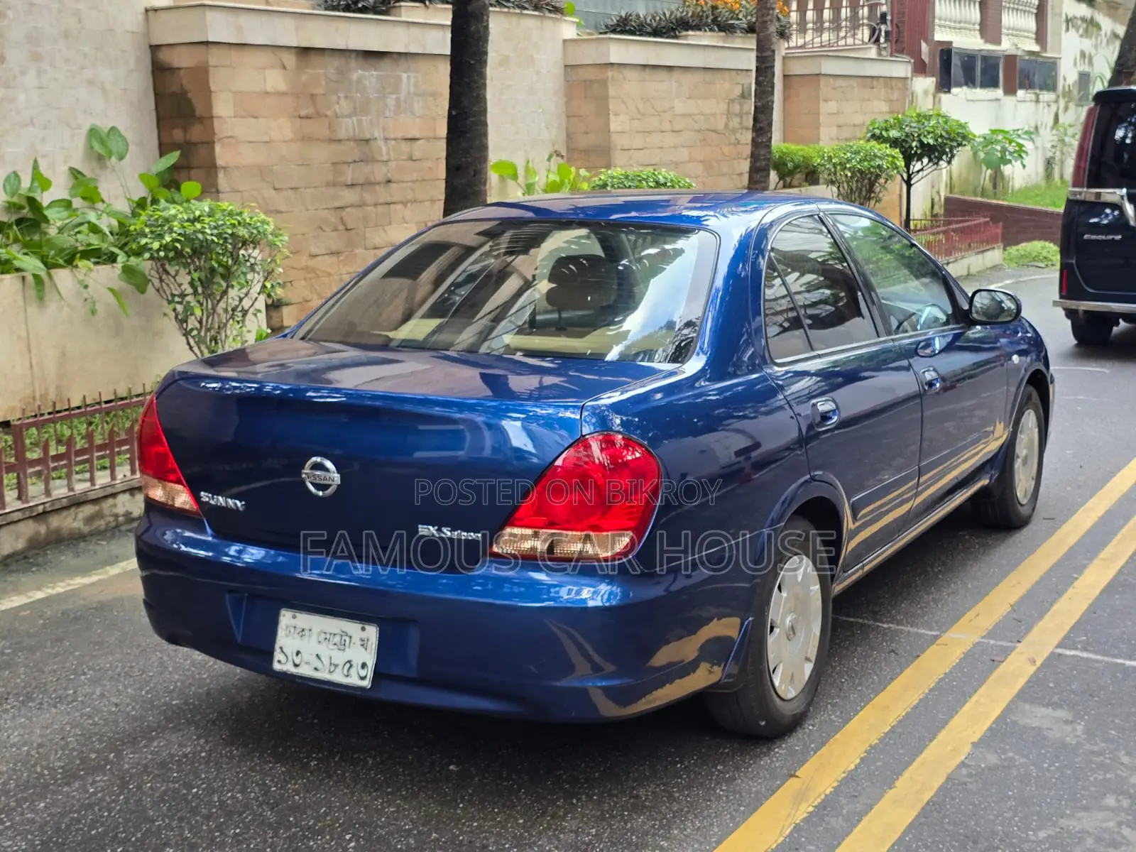 Nissan Sunny 2012 Blue