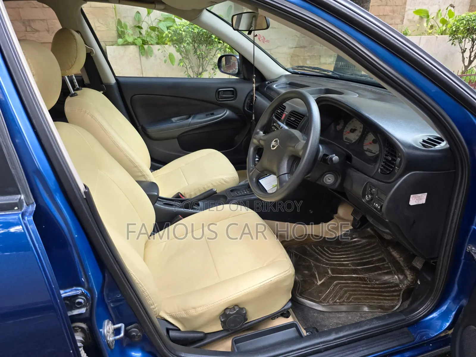 Nissan Sunny 2012 Blue