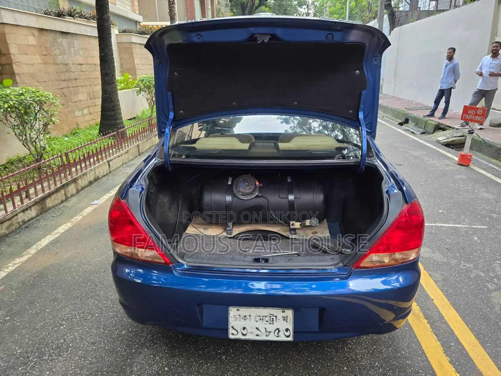 Nissan Sunny 2012 Blue