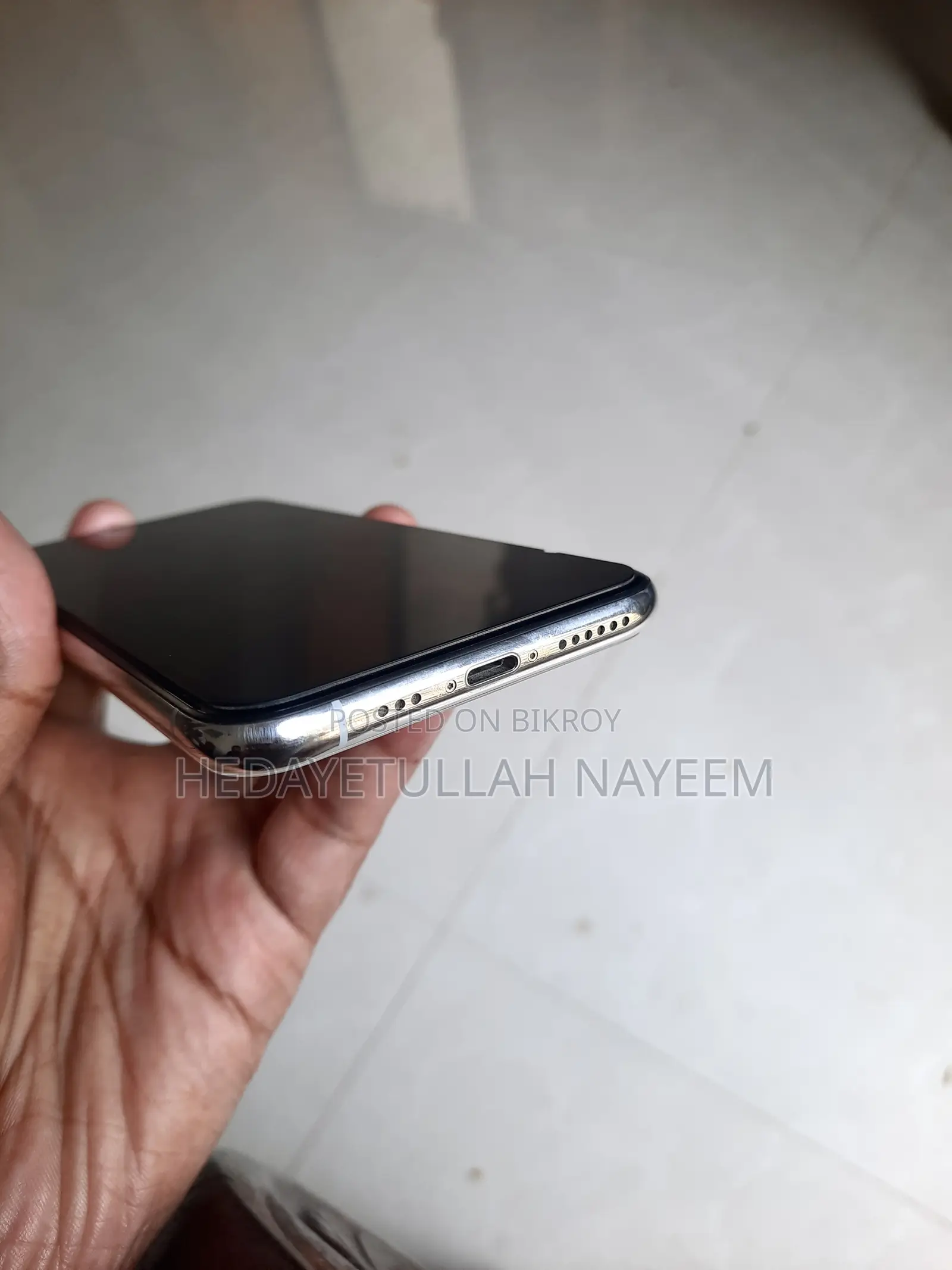 অ্যাপল আইফোন এক্সএস ৬৪ জিবি হোয়াইট