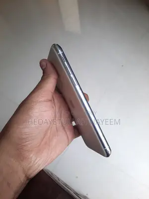 অ্যাপল আইফোন এক্সএস ৬৪ জিবি হোয়াইট