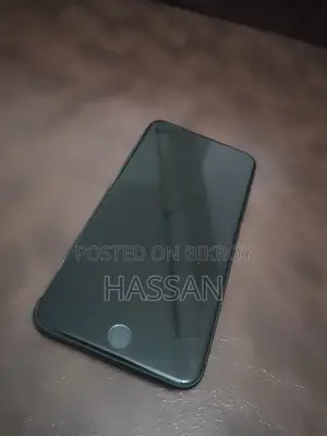 অ্যাপল আইফোন ৮ প্লাস ৬৪ জিবি কালো