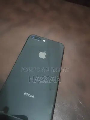 অ্যাপল আইফোন ৮ প্লাস ৬৪ জিবি কালো