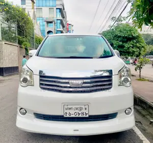 Toyota Noah 2.0 143hp FWD (8 Seater) 2011 Pearl