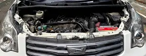 Toyota Noah 2.0 143hp AWD (8 Seater) 2011 Pearl
