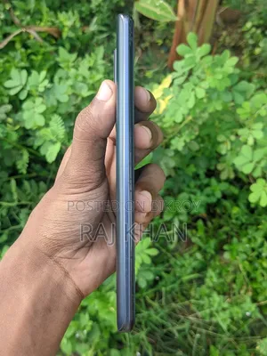 আইকিউও 128 জিবি