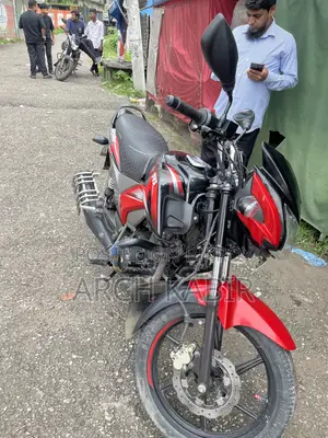 টিভিএস স্ট্রাইকার ১২৫ ২০২২ লাল