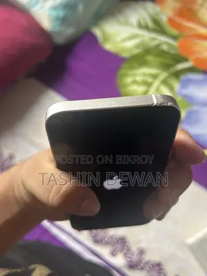 অ্যাপল আইফোন ১৩ ১২৮ জিবি হোয়াইট