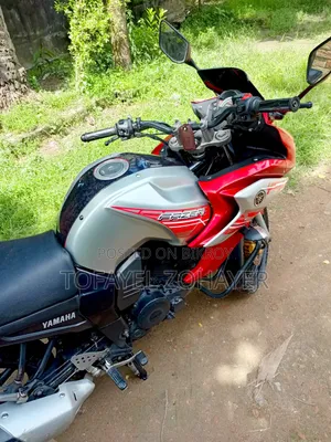 Yamaha 2015 Red